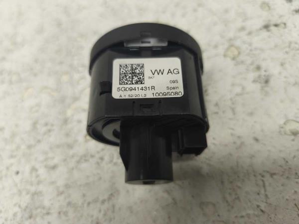 COMMODO VW/ SKODA( PHARE UNIQUEMENT ) - Vue 2